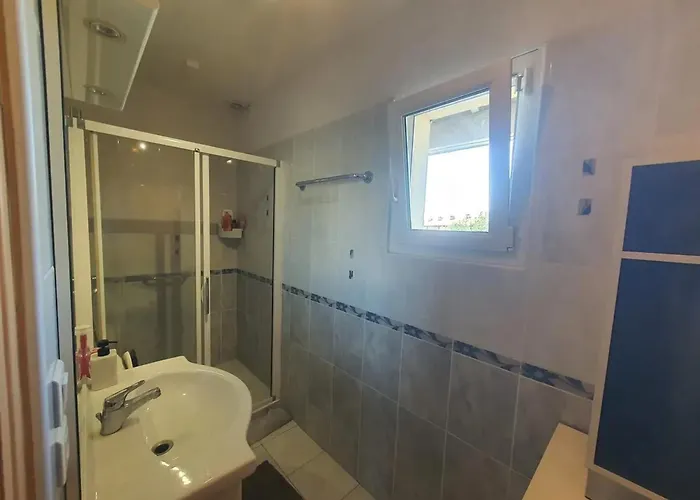 Maison Confortable A Avec Jardin Prive Holiday home